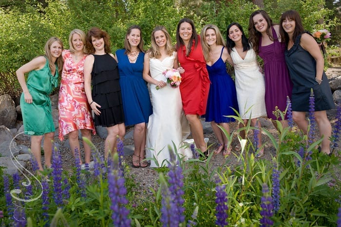 Chelsea didn't have traditional bridesmaids, but she did have a great group of girls who she wanted to make sure to include in the portrait session before the ceremony.