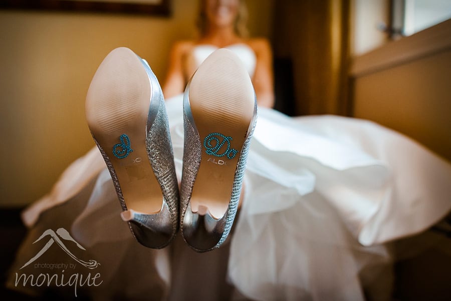 bride with i do shoes