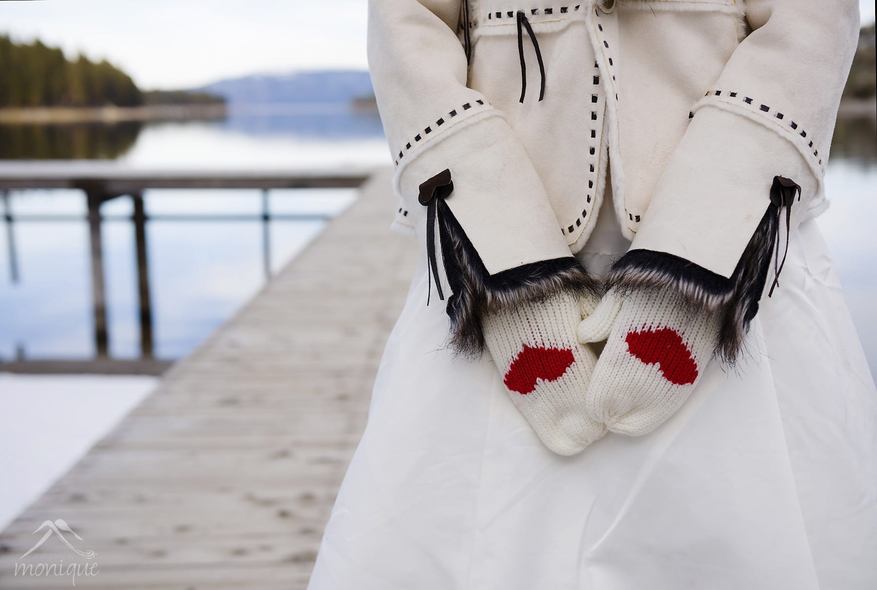 bride with heart mittens