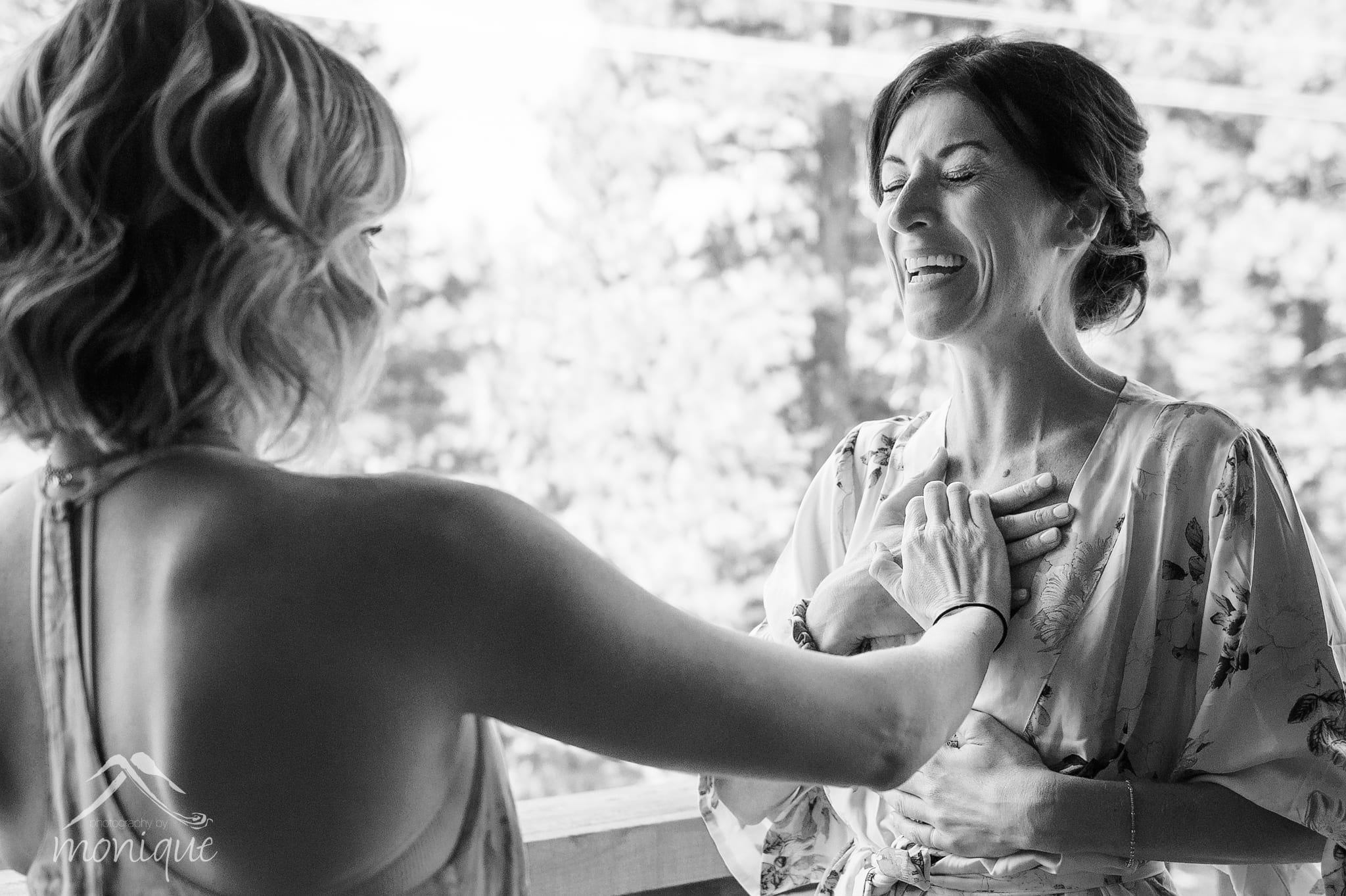 Truckee wedding photography during the getting proccess with the bride 