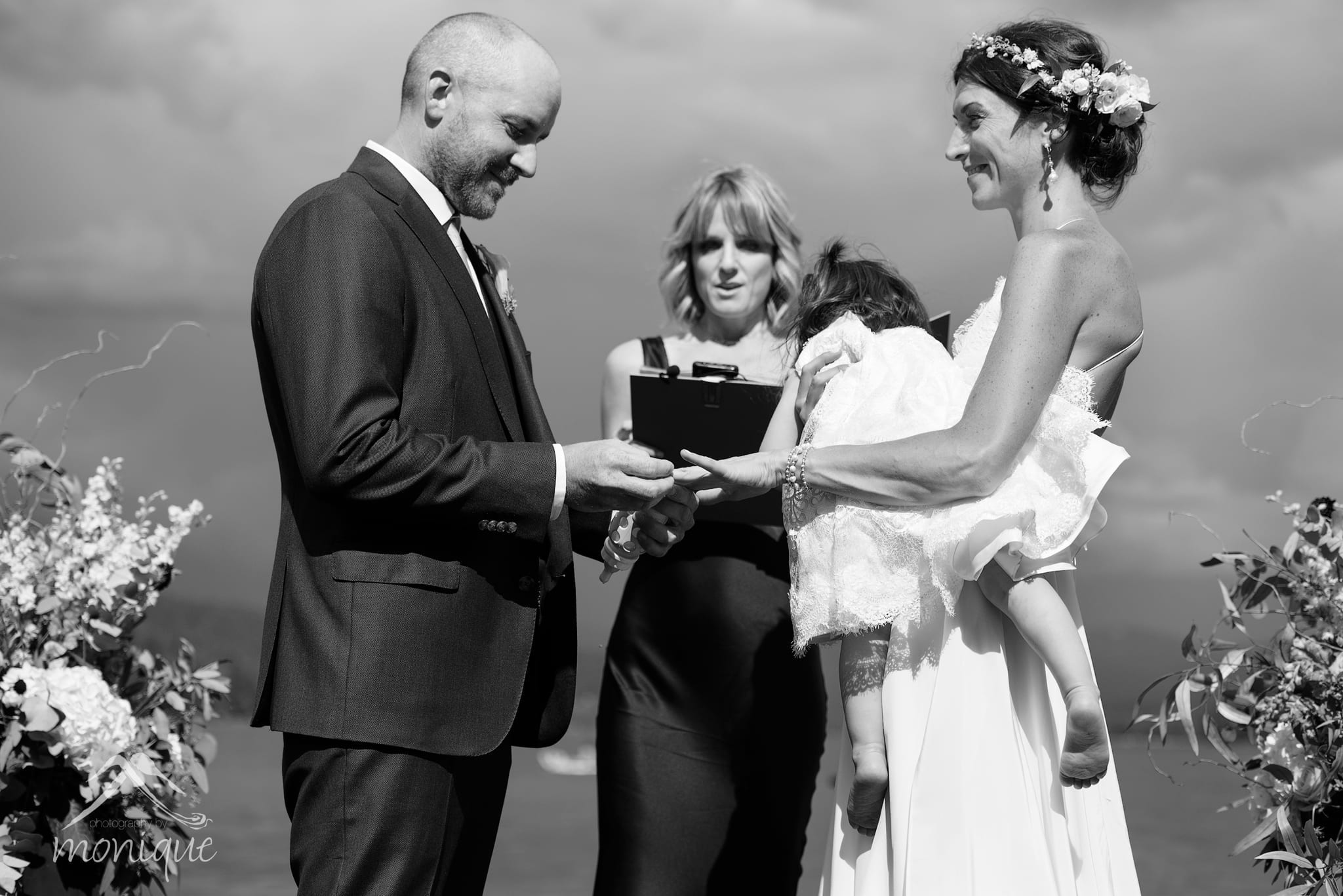 Truckee wedding photography of the lake front ceremony