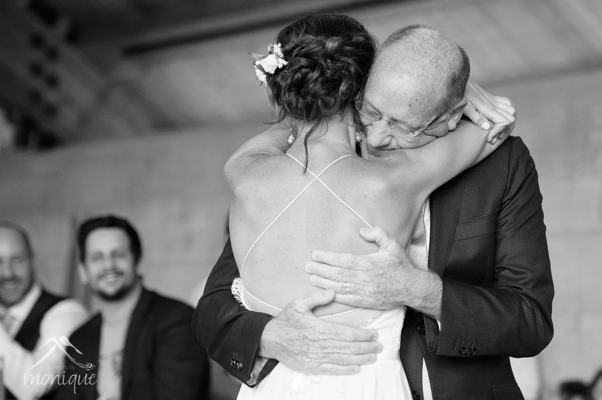 Truckee wedding photography at the Cedar House sport hotel with the father daughter dance