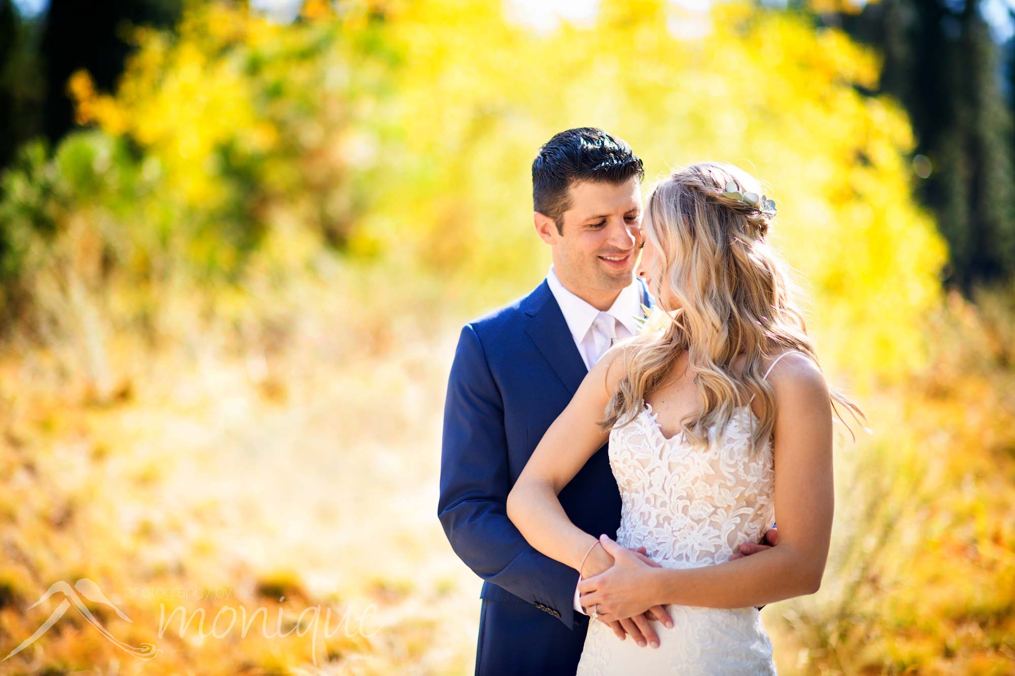 Nakoma Resort wedding photography in the Lost Sierra with yellow aspens and fall colors all around
